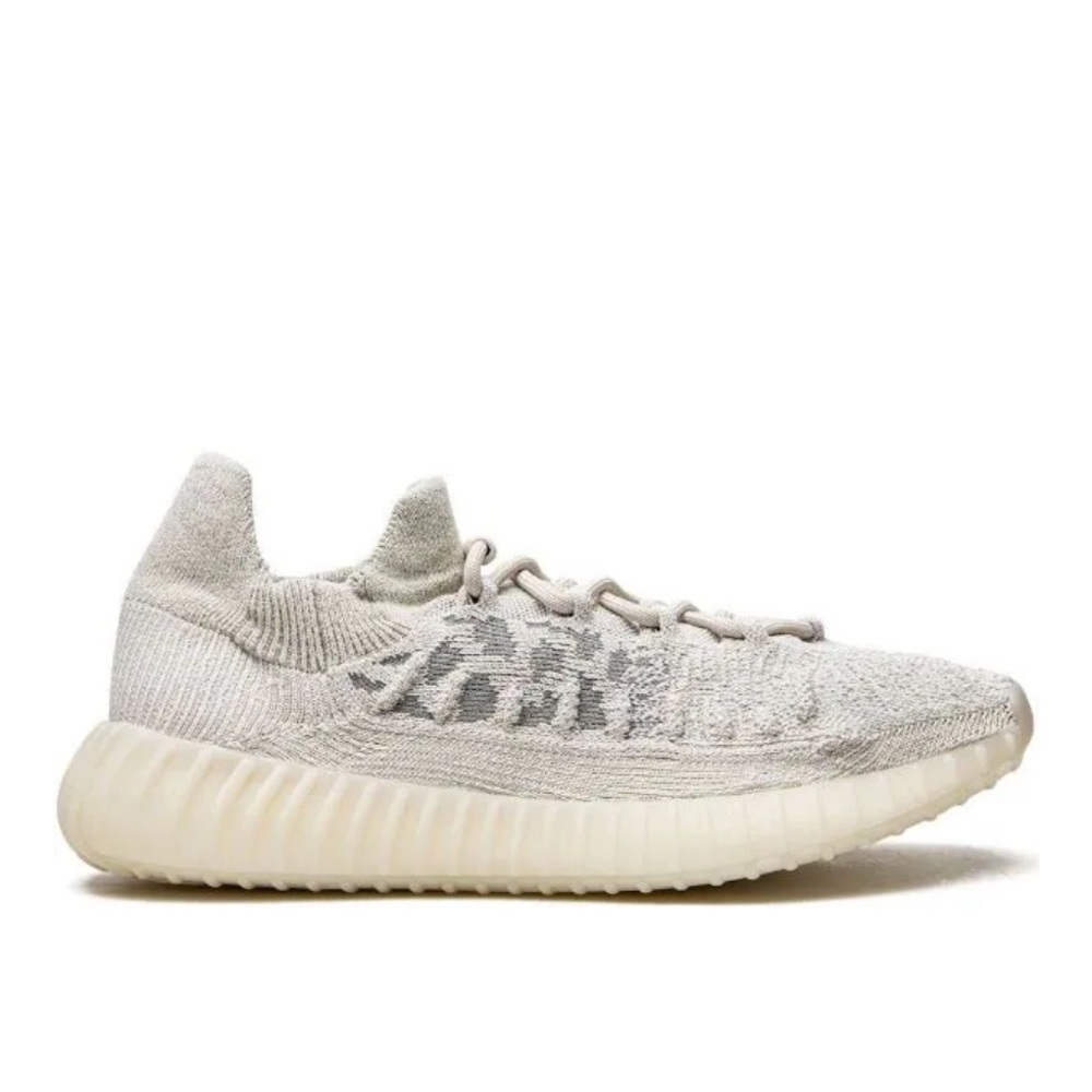 NEW YEEZY 350 V2 Compact 9.5 NWT and box